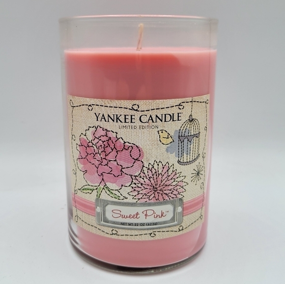 Yankee candle Sweet Pink 2014 Limited Edition Candle - Picture 4 of 4